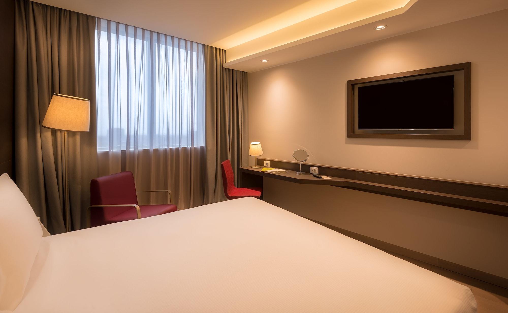 Doubletree By Hilton Yerevan City Centre Ngoại thất bức ảnh