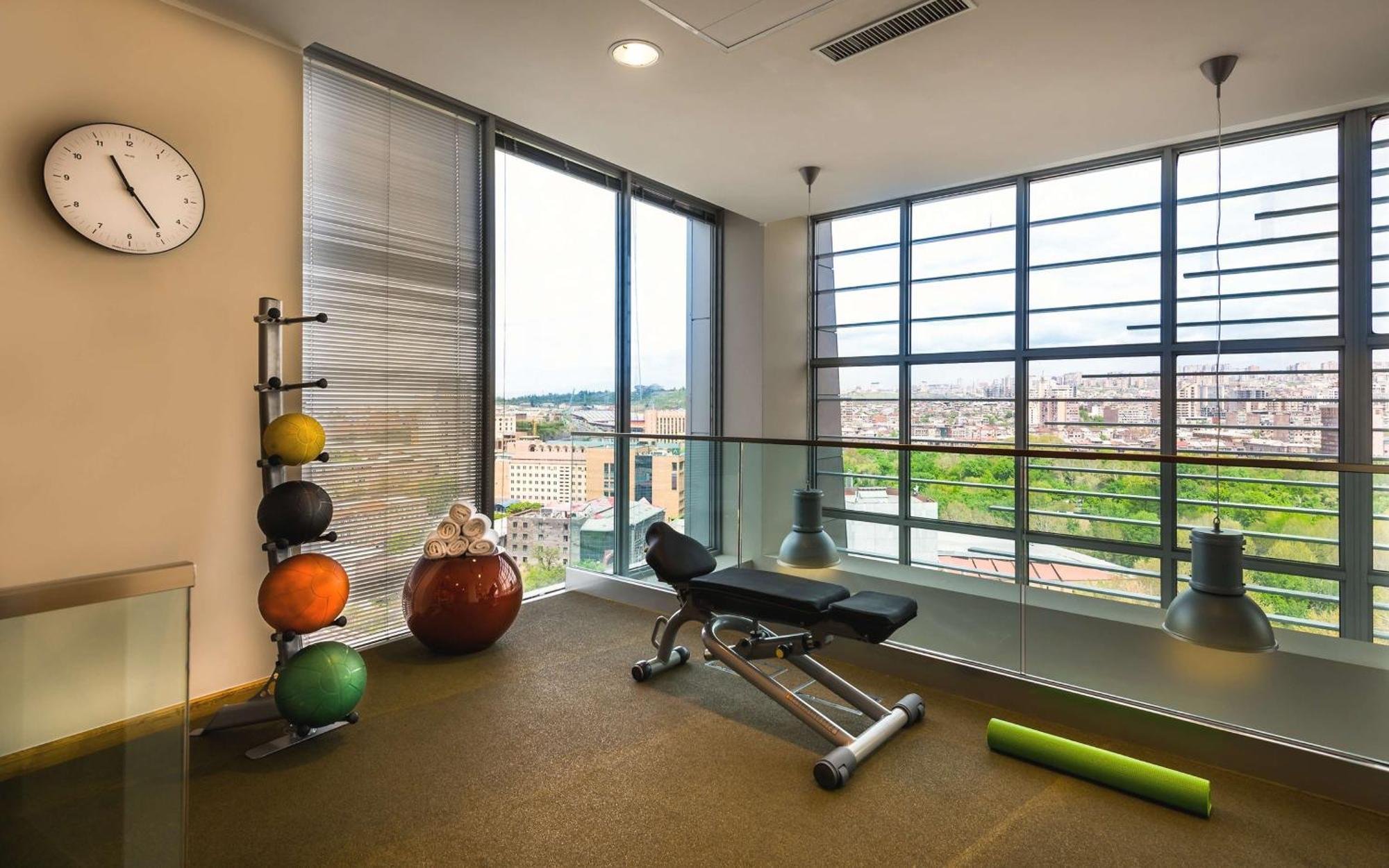 Doubletree By Hilton Yerevan City Centre Ngoại thất bức ảnh